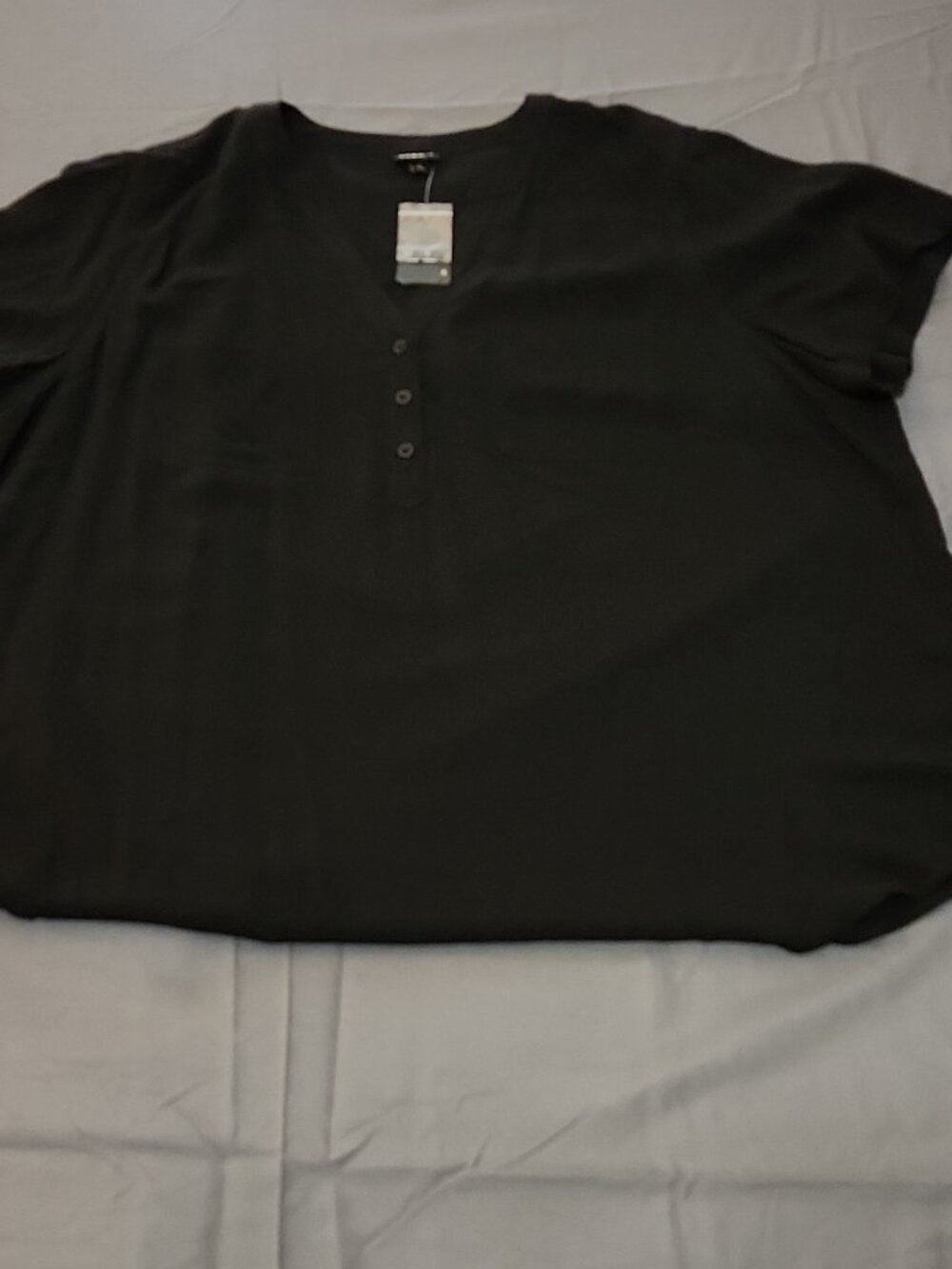 Torrid Harper Women’s Plus 3X Black Challis Rayon Button V Neck Blouse NWT